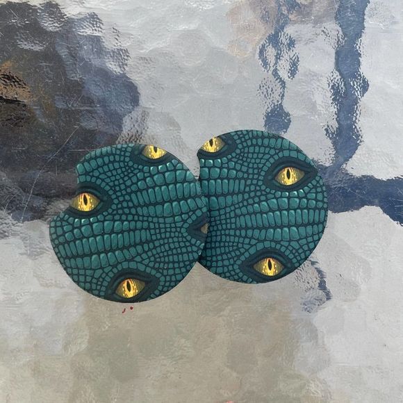 Green Dragon Eyes Car Coasters 2 Pack - Picture 6 of 9